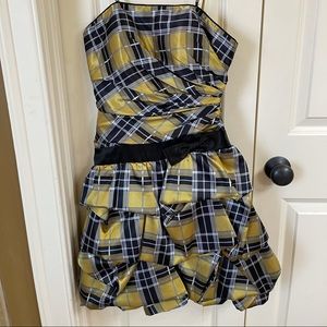 Perfect for Cotillion/school semi-formal events